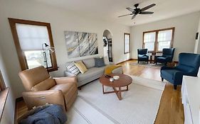 Cozy Double King Suite Bungalow With Free Wifi